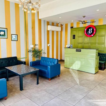 Hotel Golden Fern Patiala Ngoại thất bức ảnh